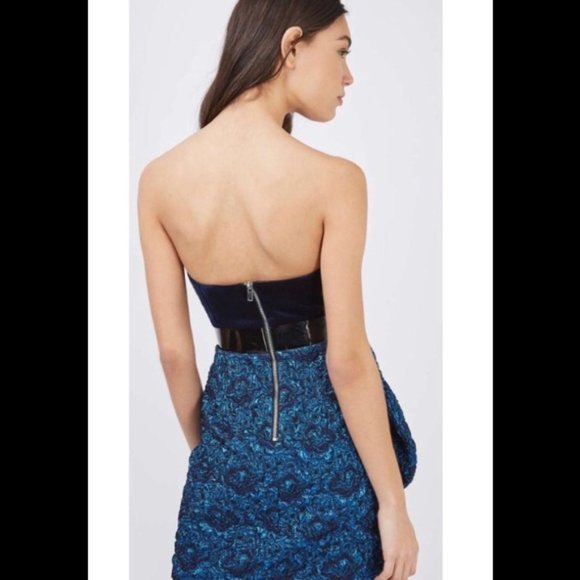TOPSHOP Velvet & Jacquard Strapless Minidress (8) - Picture 2 of 10